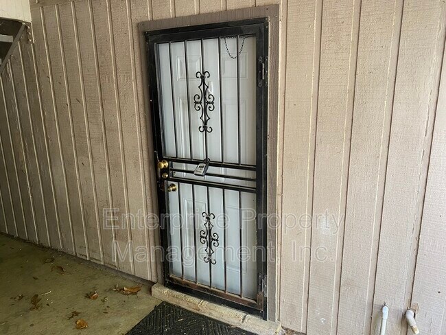 Building Photo - 2769 Sonora Dr