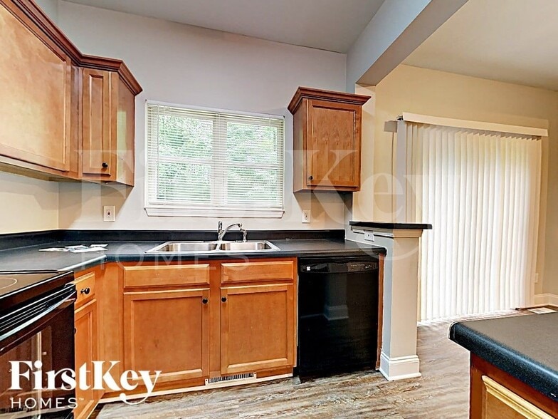 Building Photo - 7805 Wilkinson Dr