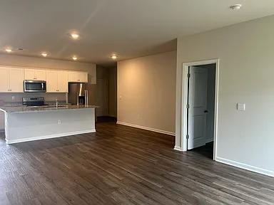 Building Photo - 324 vaccaro Dr