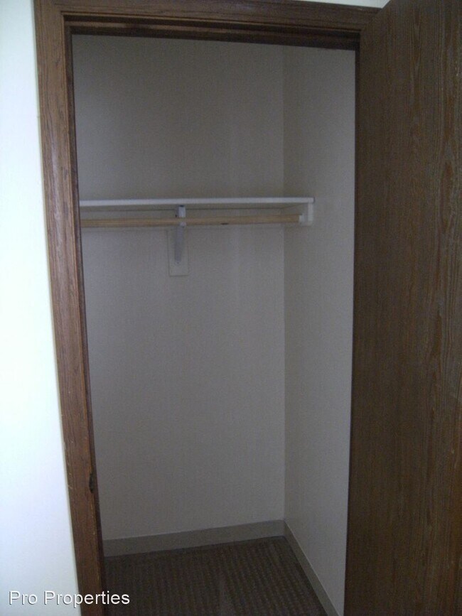 Building Photo - 3004 S 68th Ct