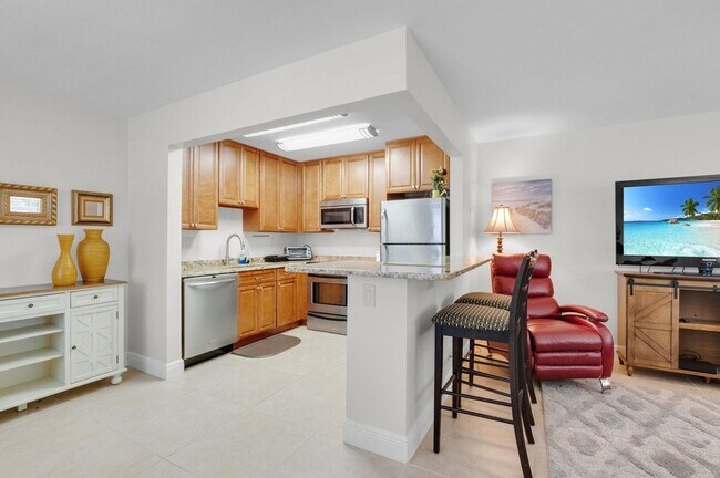 Building Photo - 392 Monaco Ct