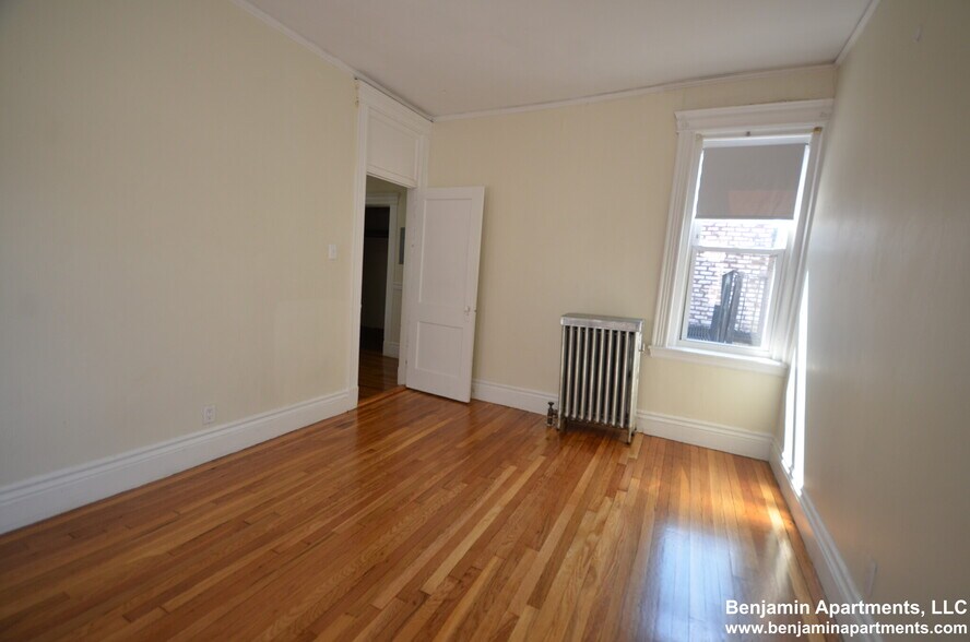 Building Photo - 5 Walbridge St