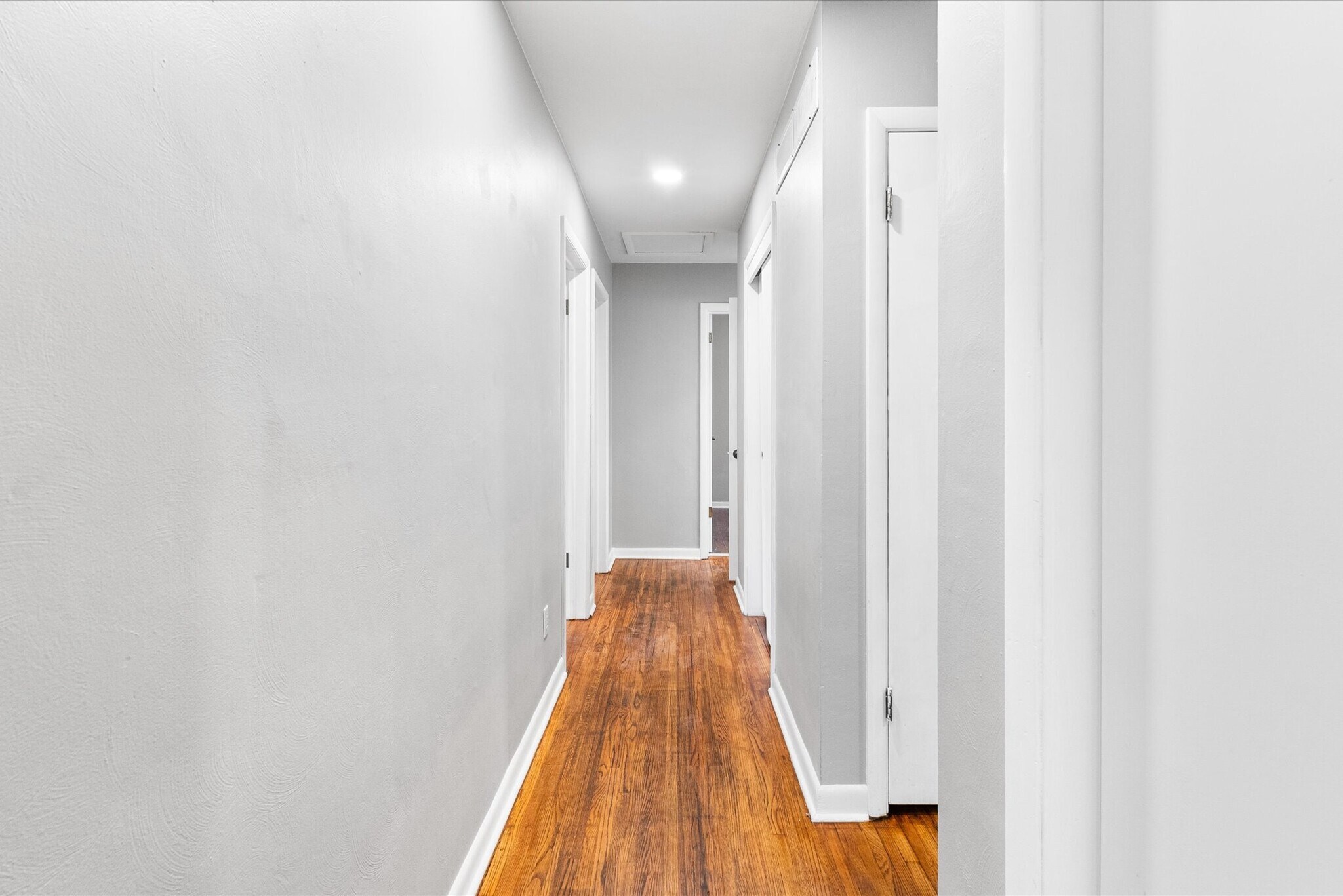 Building Photo - 1027 Curdes Ave