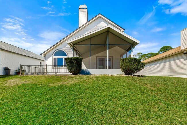 Building Photo - Charming Waterfront Home in Southside