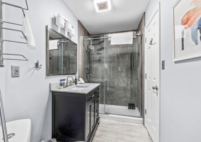 Interior Photo - 146 7th St NE