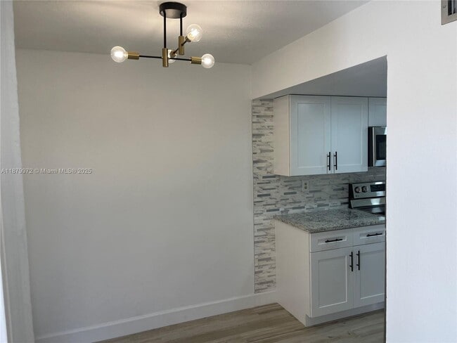 Building Photo - 2961 SW 87th Ave