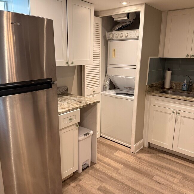 Building Photo - 4500 N Flagler Dr