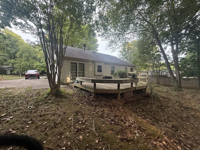 Building Photo - 3003 Amidon Dr