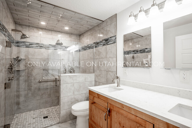 Building Photo - 6459 W Arranmore Dr