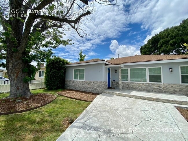 Building Photo - 5655 Natick Ave