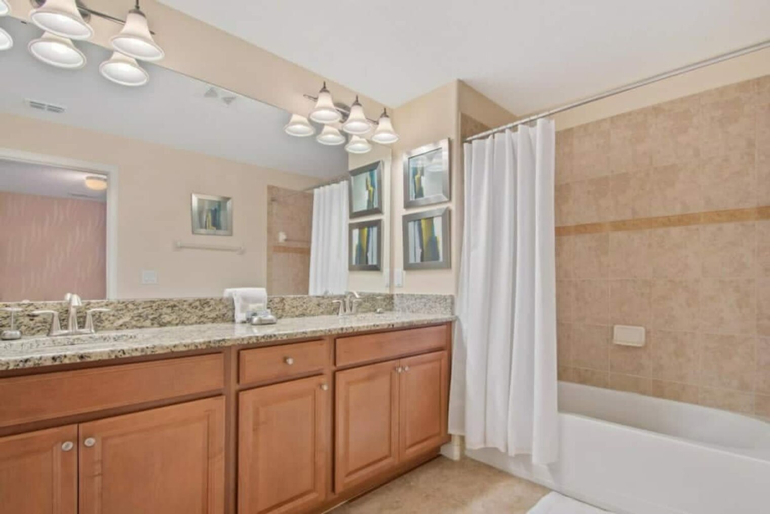 Building Photo - 2947 Banana Palm Dr