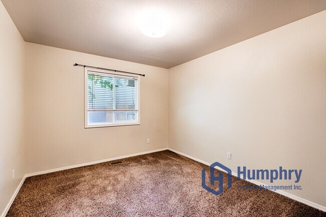 Building Photo - Charming home minutes from Settler's Park