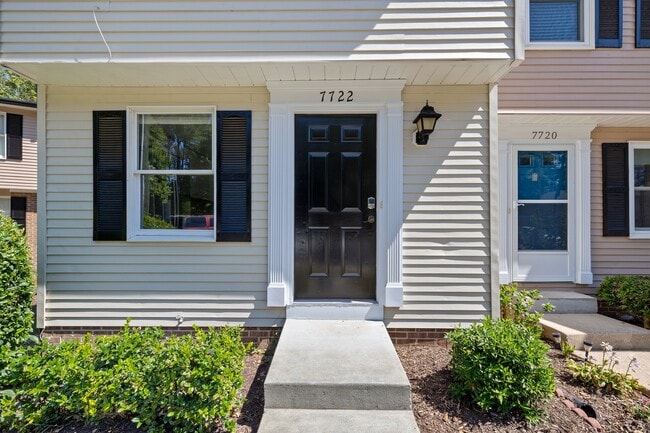 Building Photo - 7722 Bernadette Ln