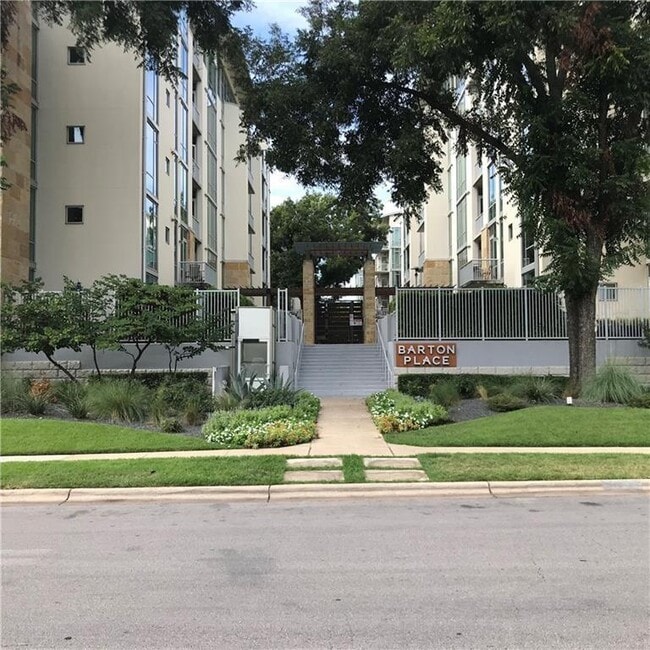 Primary Photo - 1600 Barton Springs Rd