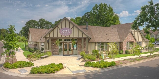 Building Photo - Just Listed!! 2 Bedroom, 2.5 Bathroom Townhouse in Arbor Villebois!