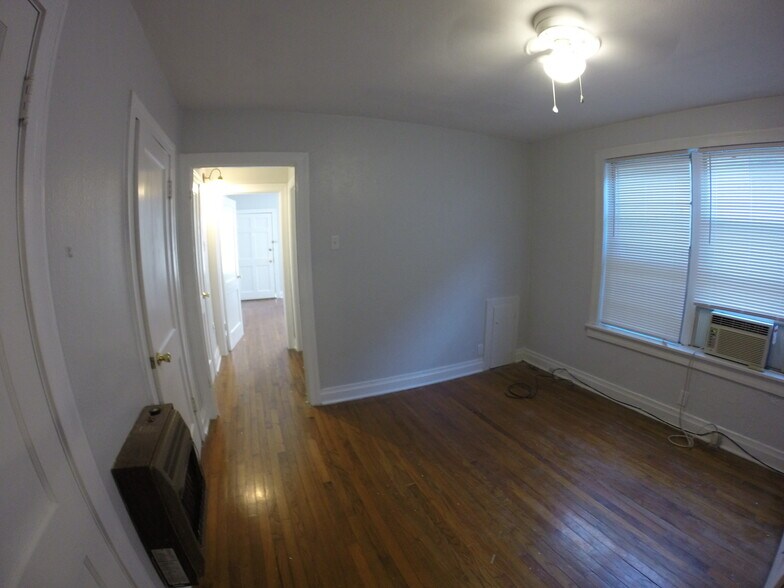 Bedroom with two closets - 235 Grandpre Street