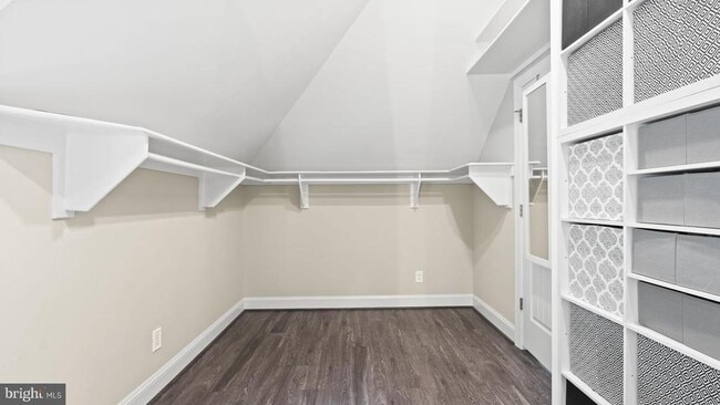Building Photo - 10714 Kirkland Dr