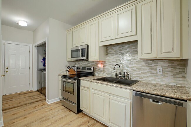 Building Photo - Call Sabrina Thomas at 757-767-0767 for more information