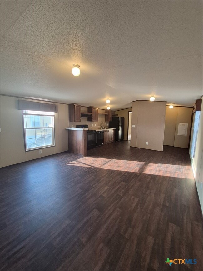 Building Photo - 1911 Wald Rd