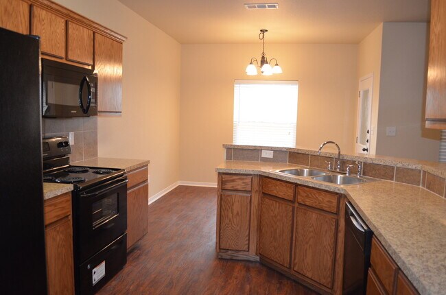 Building Photo - 1802 Tru Trail
