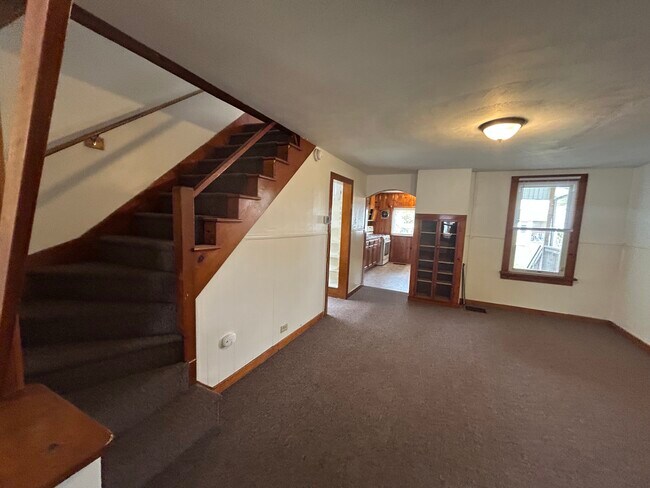 Family/ Dining Room - 2226 Lincoln St