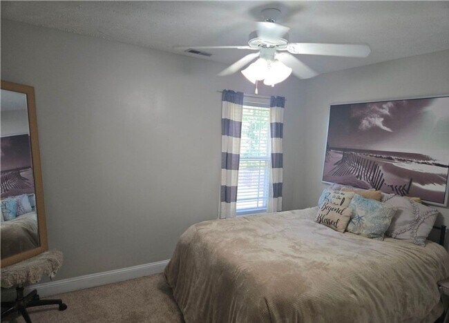 Building Photo - 7290 Sandcastle Ln