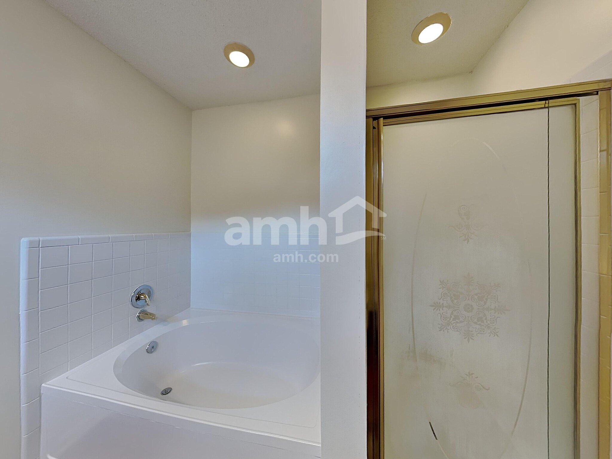 Building Photo - 29 Park Village Ln