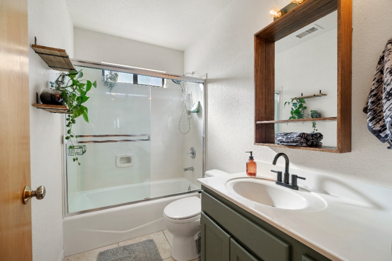 Building Photo - 115 Canyon Diablo Rd