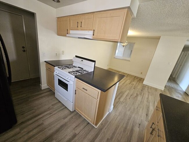 Building Photo - 3 Bedroom 2 Bath 2 Car Garage home in the ...