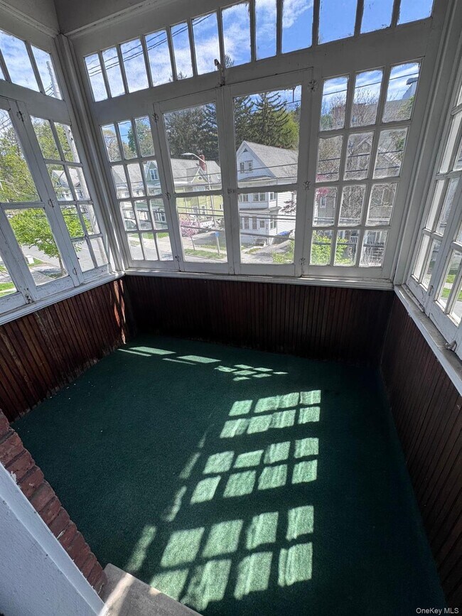 Building Photo - 106 South Ave