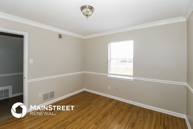 Building Photo - 10176 Fox Chase Dr