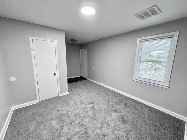 Building Photo - 3148 St Charles Dr