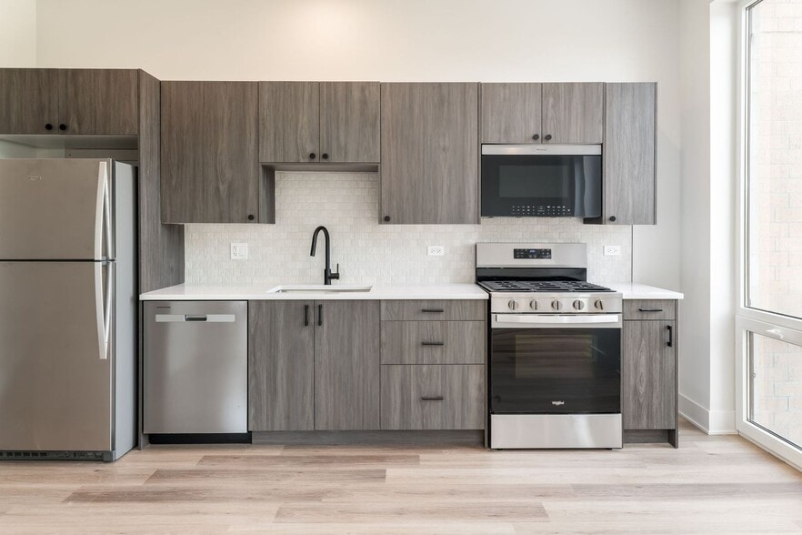 Interior Photo - 224 S Ashland