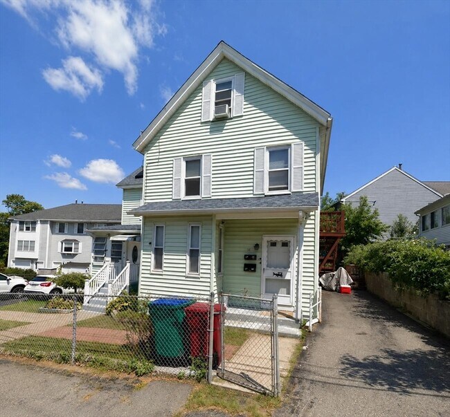 Building Photo - 14 Warnock St
