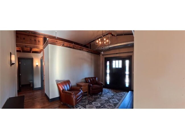 Building Photo - 312 3rd St