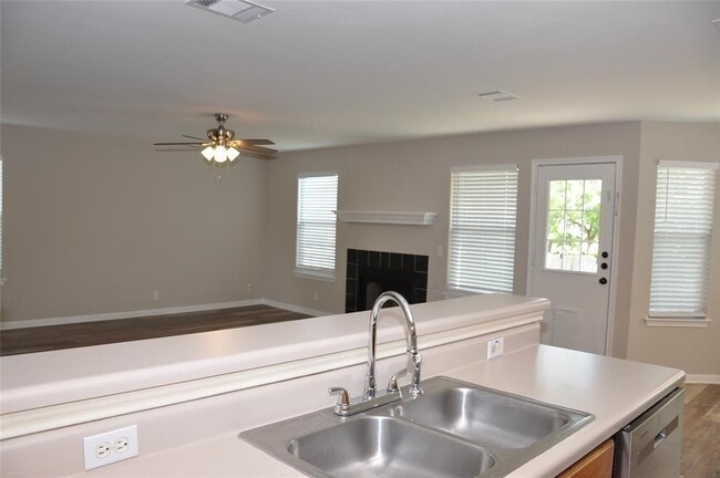 Building Photo - 272 Spillway Dr