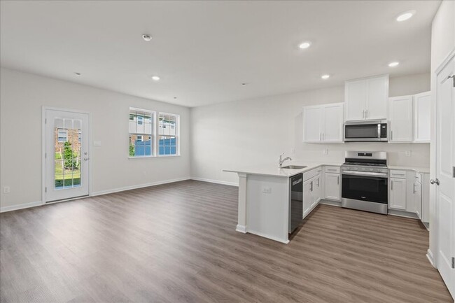 Building Photo - 15 Whaler Dr