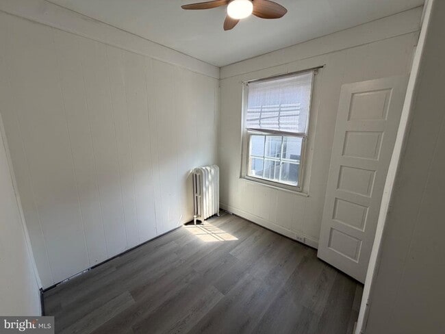 Building Photo - 1327 S Newkirk St