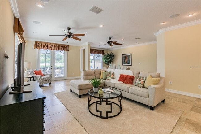 Building Photo - 13920 Clubhouse Dr