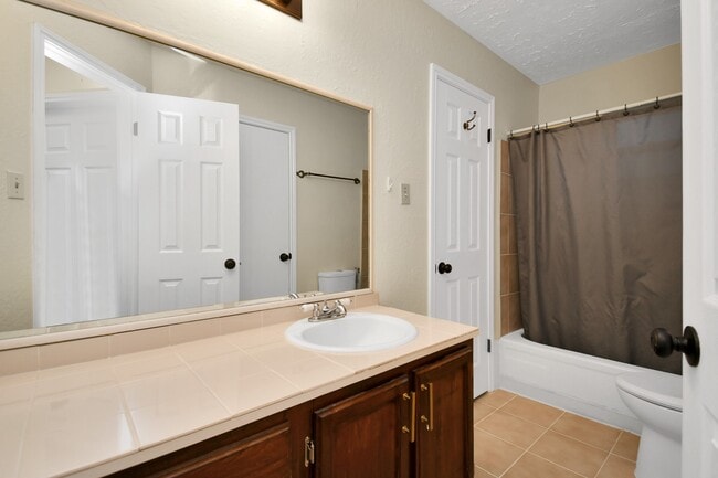 Building Photo - 17107 Amber Ridge Dr