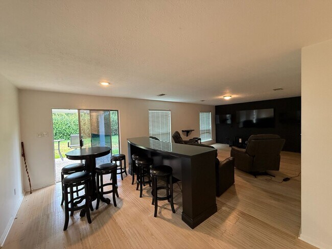 Building Photo - 2722 Springstone Dr
