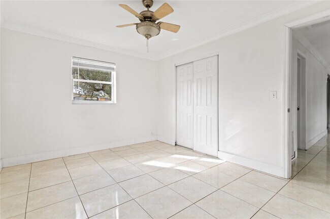 Building Photo - 4184 SW 49th Ct