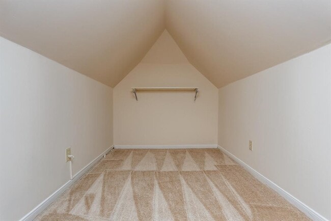 Building Photo - 8215 Wimbledon Ln