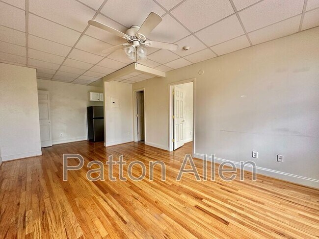 Building Photo - 43 Ravenscroft Dr