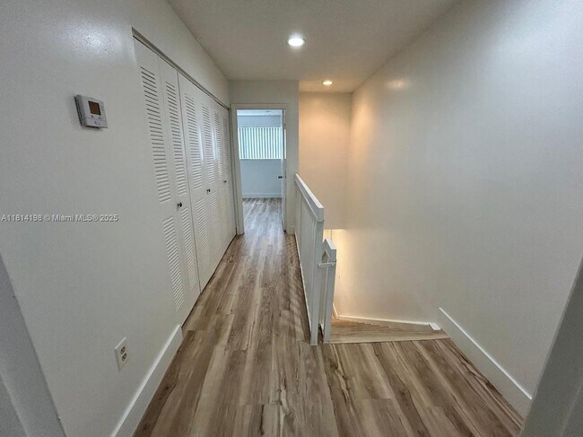 Building Photo - 1325 NW 124th Ave