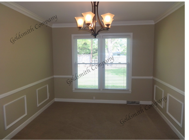 Building Photo - 4-Bedroom Spacious Home with 3 Full Baths ...