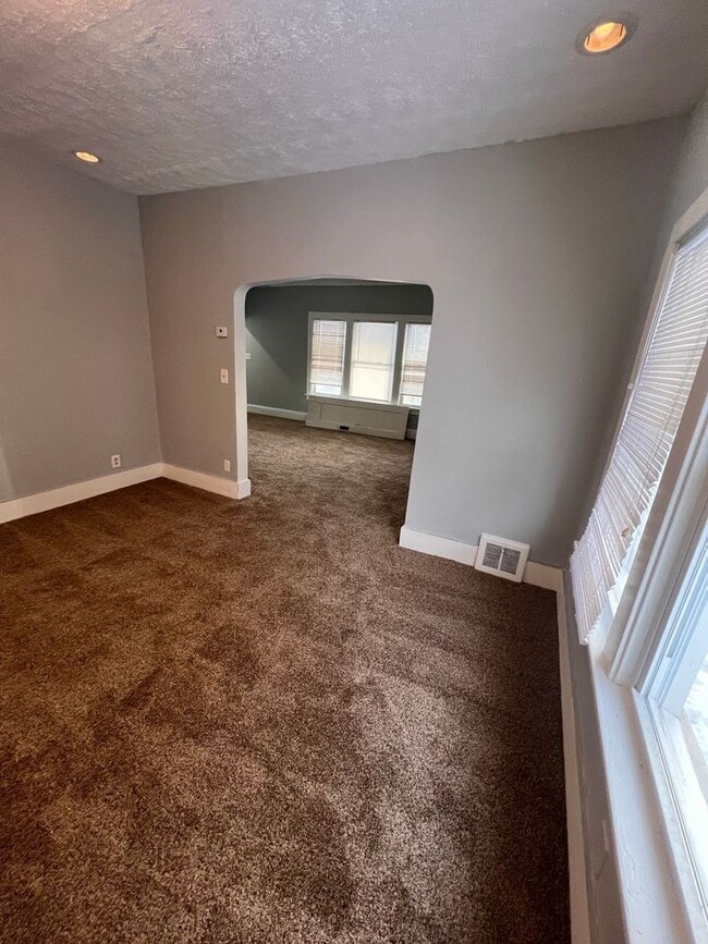 Building Photo - 18101 Schenely Ave