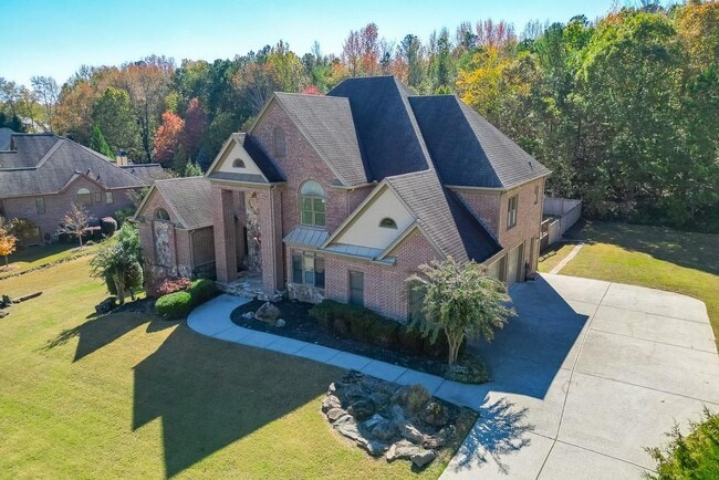 Building Photo - 940 Chateau Forest Rd