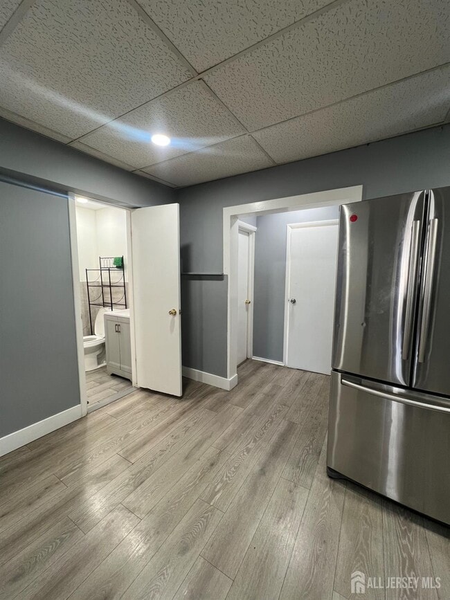 Building Photo - 387 Market St