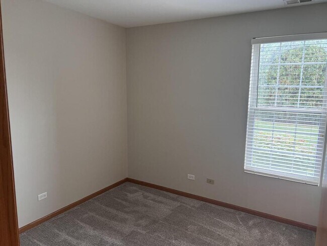 Building Photo - 5111 Freeport Ct